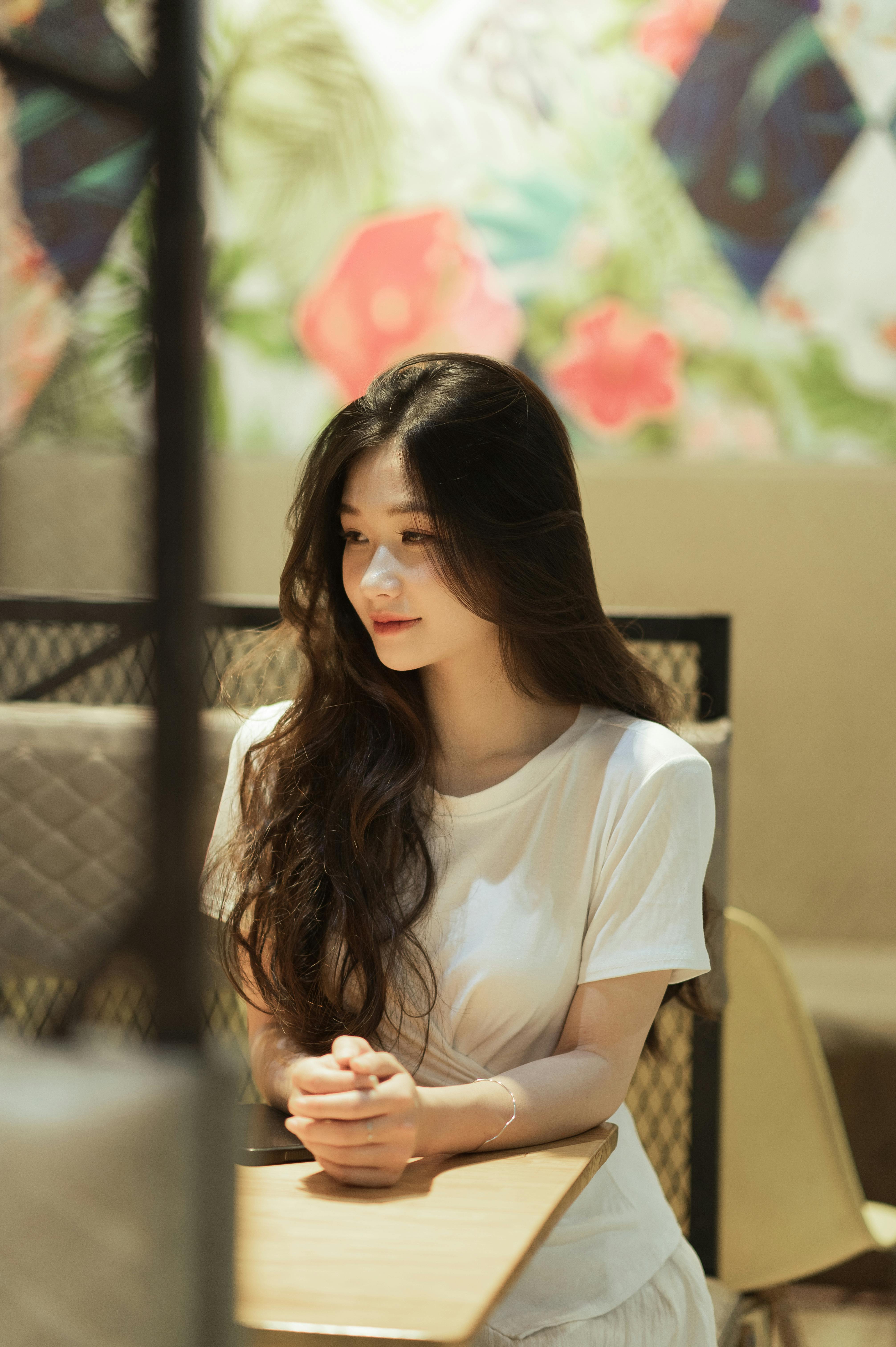 Chuot Anhls 作品展示：夜里的一束醒目