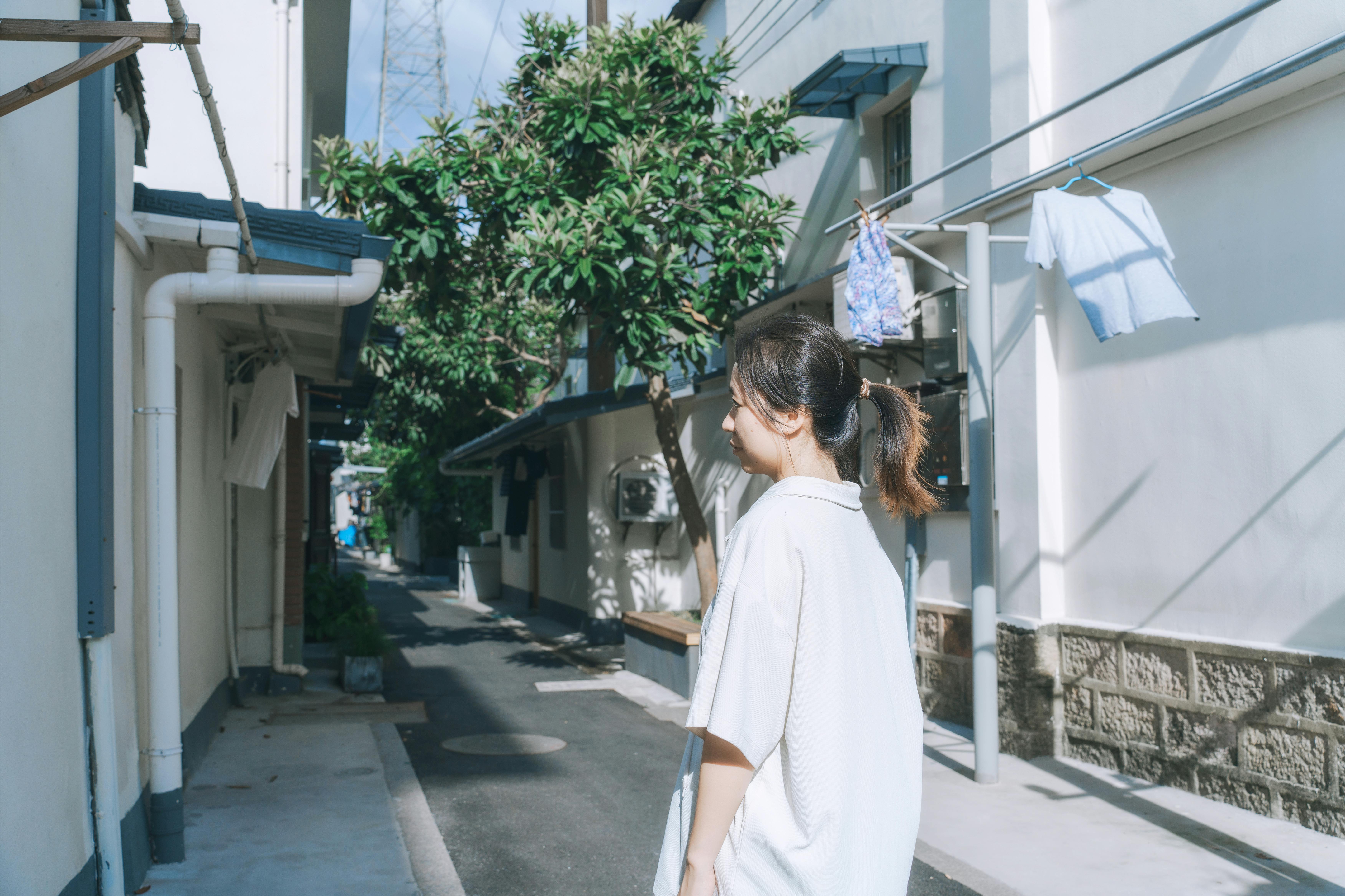 JUNLIN ZOU 作品展示：光落在旧票根